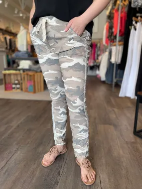 Camo Cropped Stretchy Pants