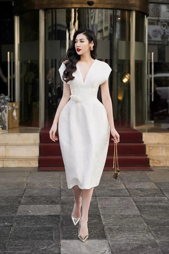 DIAMONDE V-NECK MIDI WHITE DRESS- Creusa