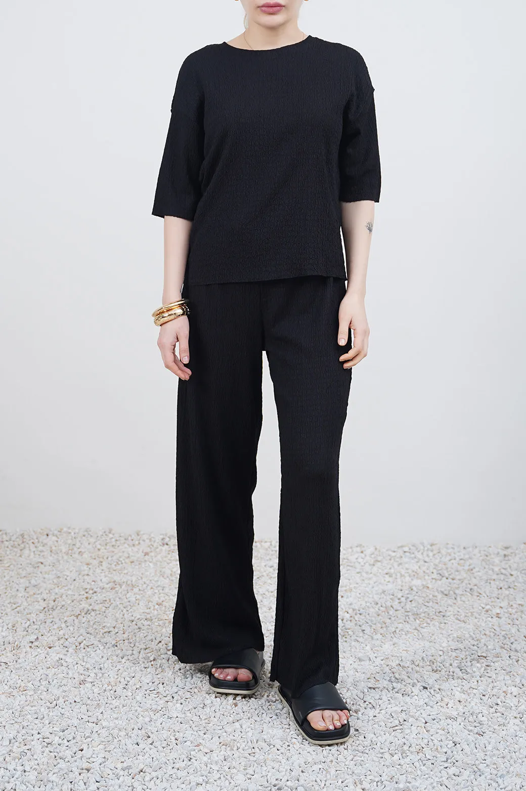 TEXTURED STRETCHY PANTS