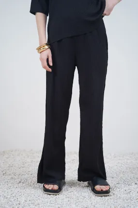 TEXTURED STRETCHY PANTS