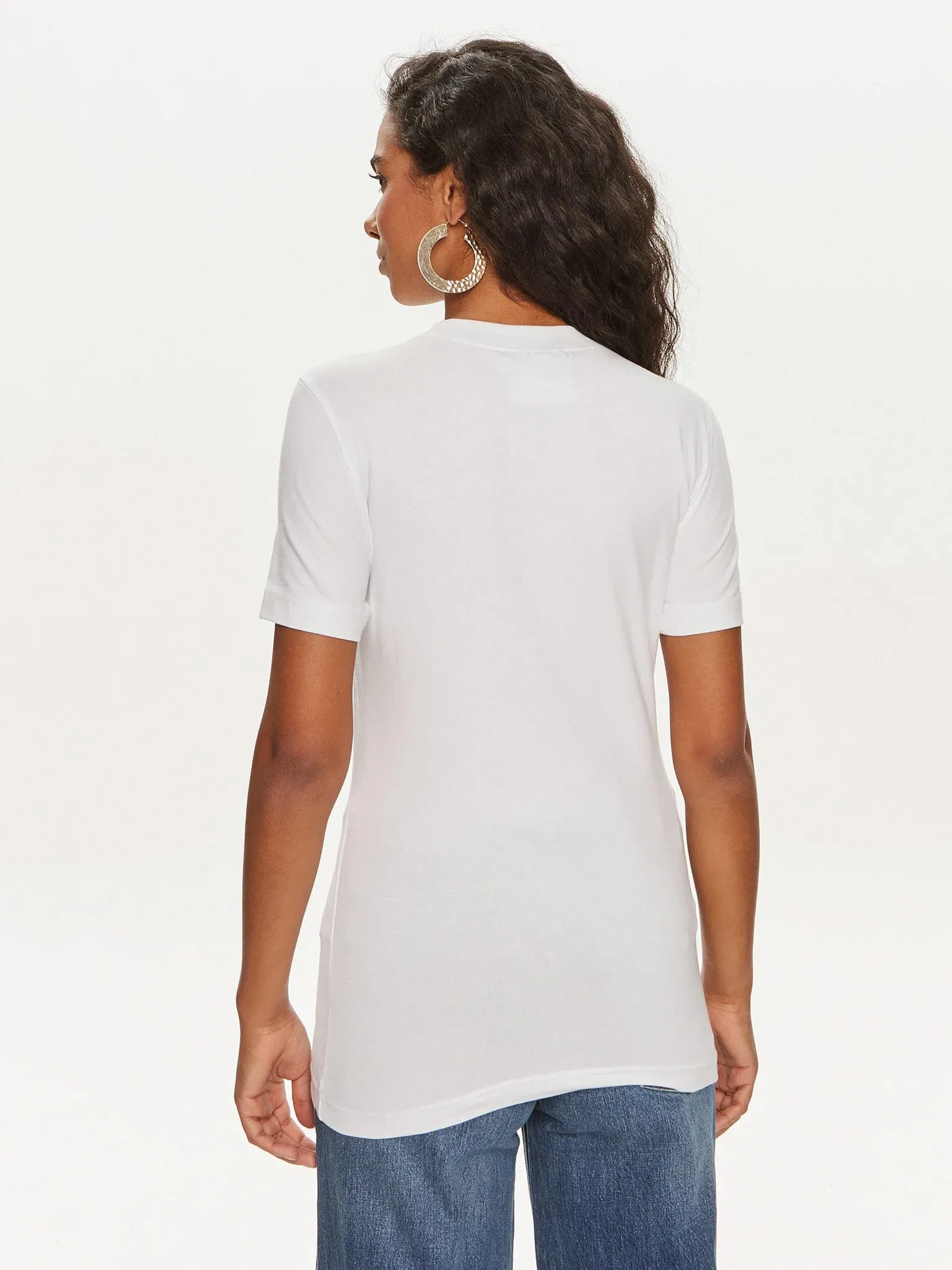Versace Jeans Couture White Logo Patch T-Shirt – Sleek Minimalist Style-